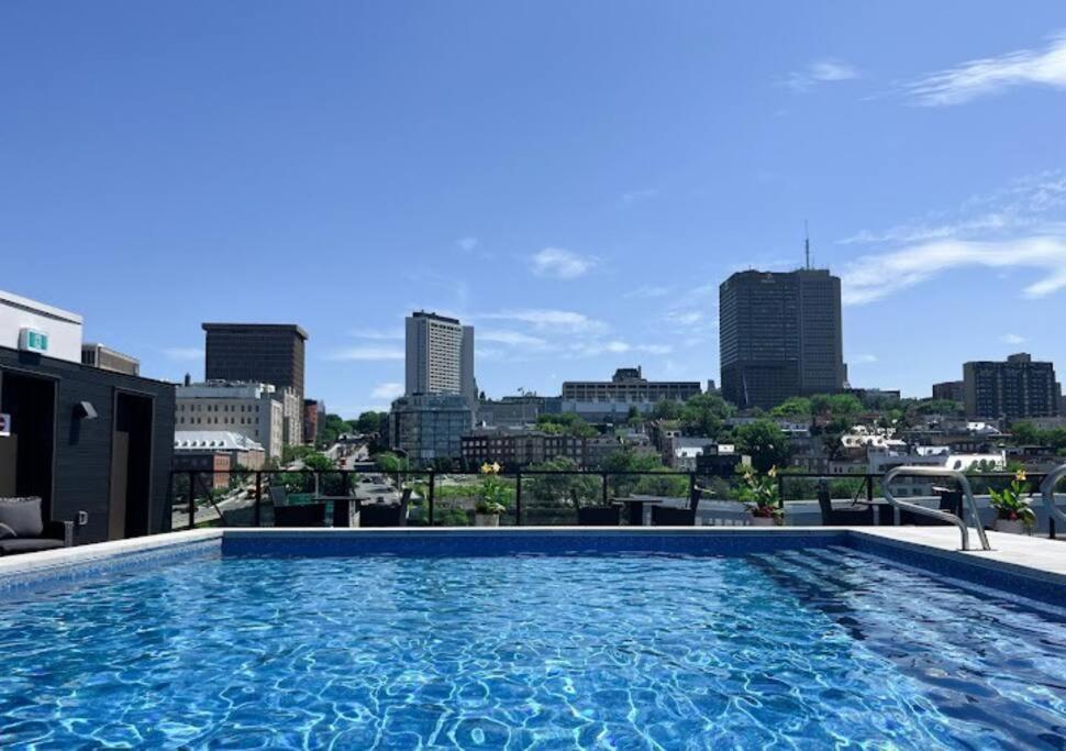 Condo Moderne, Centre-Ville Piscine, Terrasse, Gym Québec Exteriör bild